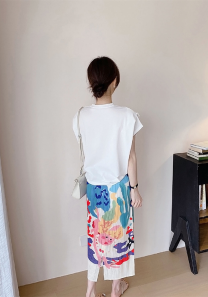 Printed straight pleated skirt