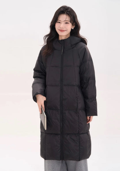 黑色長款連帽羽絨服