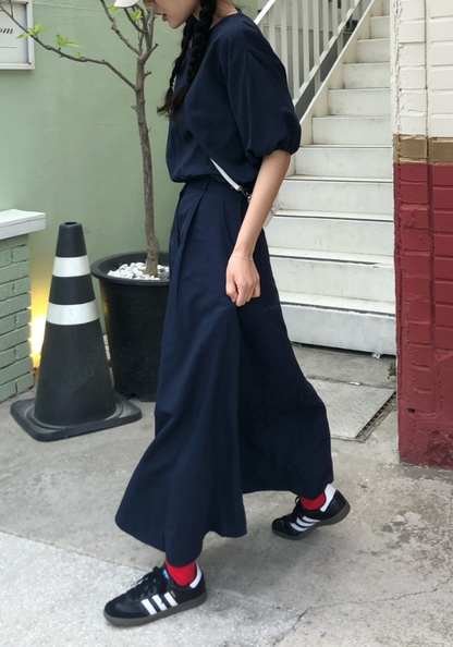 [Solid color puff sleeve top + high waist A-line skirt set]