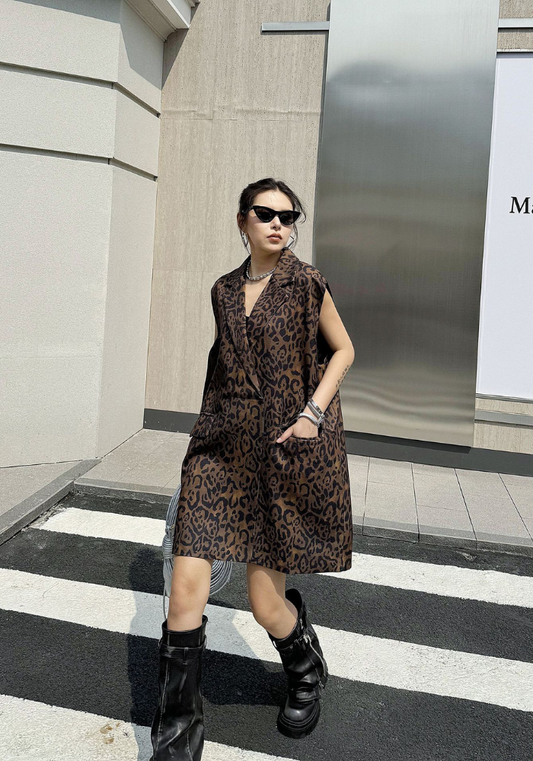 [V-neck sleeveless leopard print vest dress]