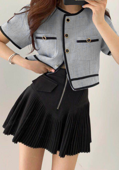 [Round neck color-blocked single-breasted straight short jacket]