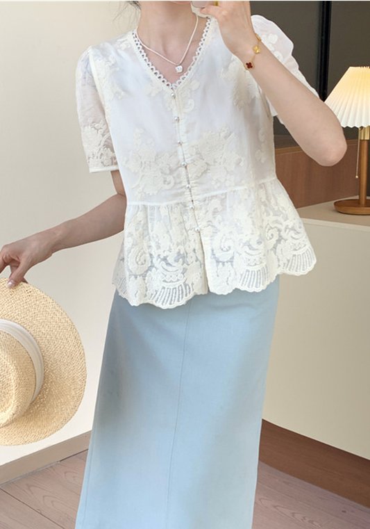 刺繡蕾絲衫