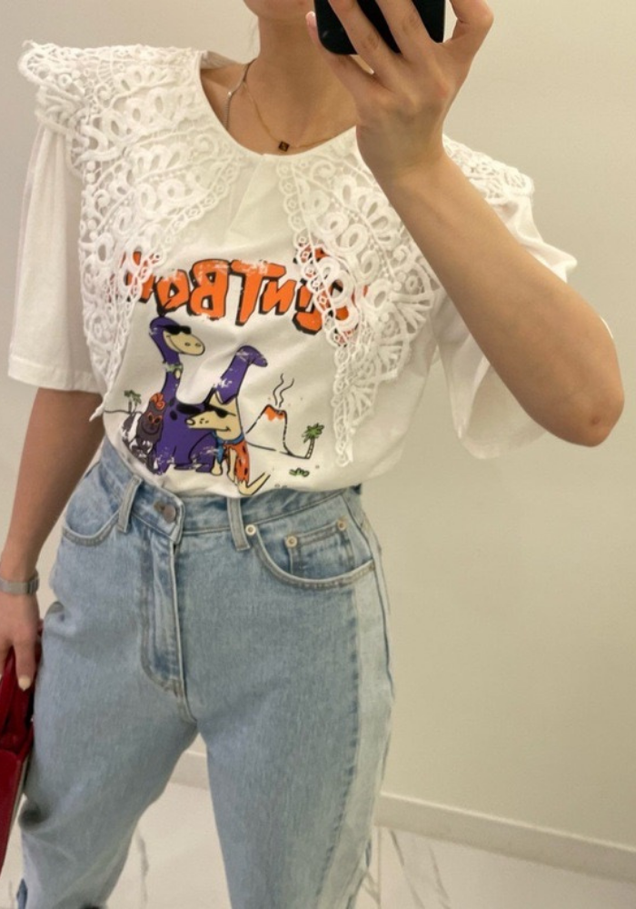 [Hollow crochet cartoon print short-sleeved top]