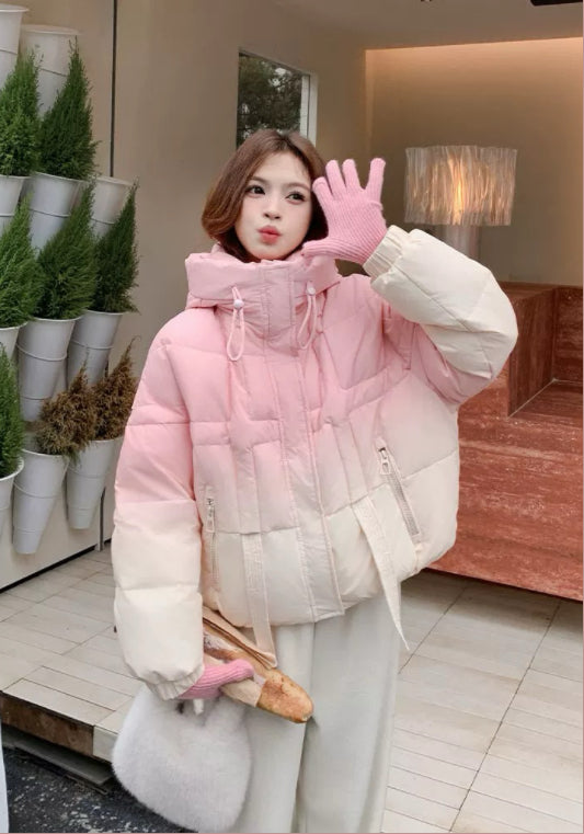 漸變粉羽絨服