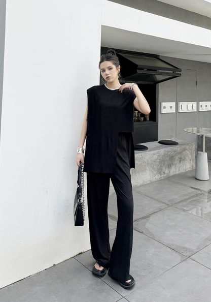 [Dark style sleeveless round neck short-sleeved suit]