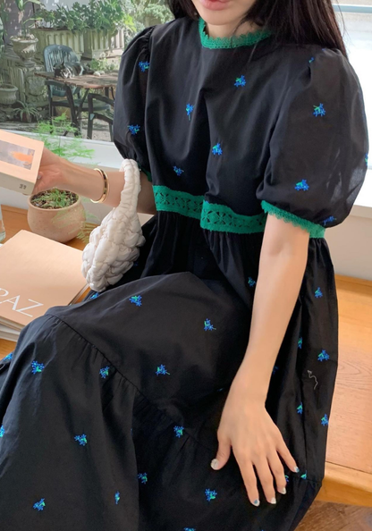 刺繡勾花拼接連身裙
