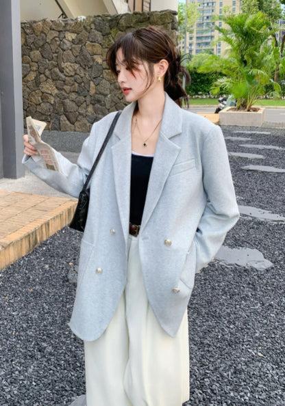 淺藍西裝外套