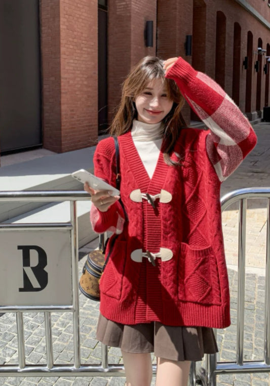 紅色牛角扣開衫