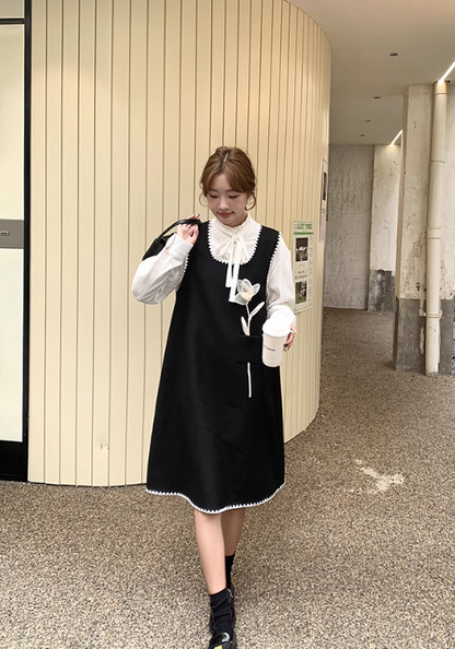 Bouquet of flowers suspender skirt suit