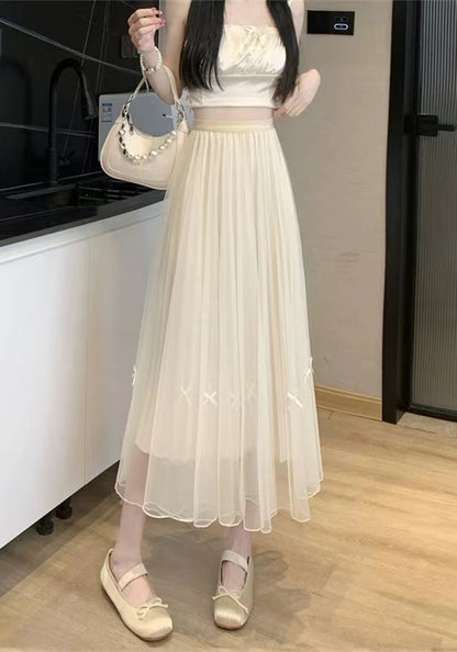 Sweet high-waisted mesh skirt