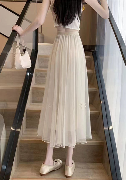 Sweet high-waisted mesh skirt