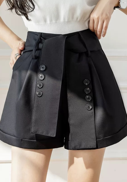 Black knotted suit shorts