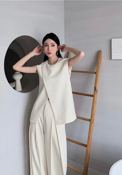 High-end suit, waistcoat and wide-leg pants suit