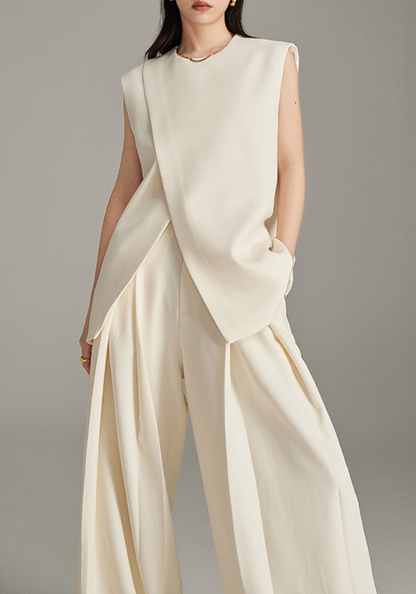 High-end suit, waistcoat and wide-leg pants suit