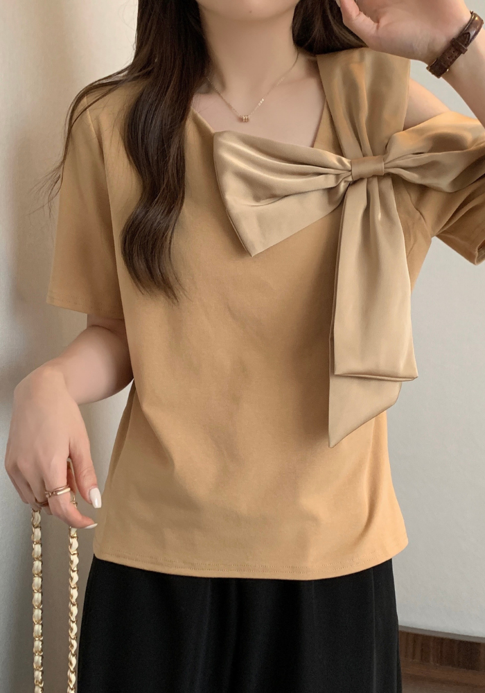 Bow off-shoulder short-sleeved T-shirt