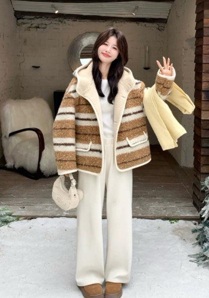 條紋連帽羊羔毛外套