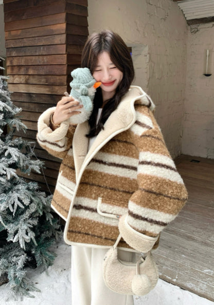 條紋連帽羊羔毛外套