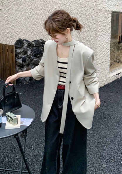 杏色西裝外套