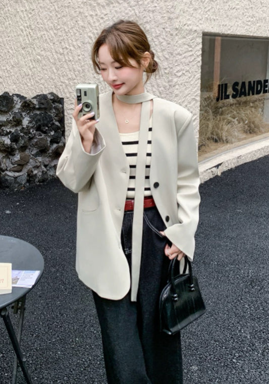 杏色西裝外套