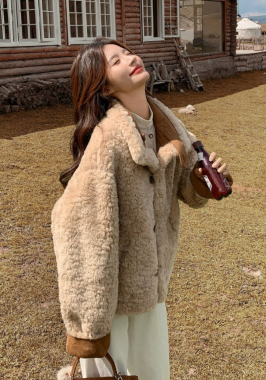 卡其羊羔毛外套