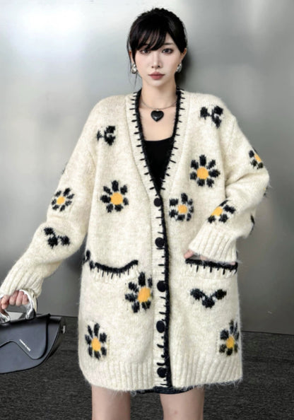 White daisy cardigan