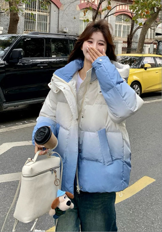 漸變藍羽絨服