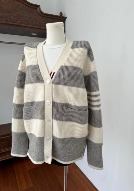 灰白條紋針織外套