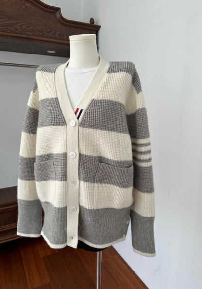 灰白條紋針織外套