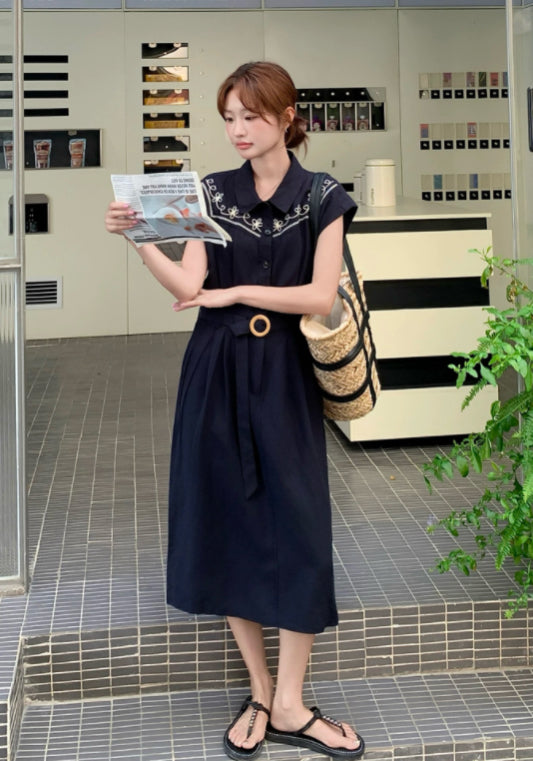 深藍刺繡裙