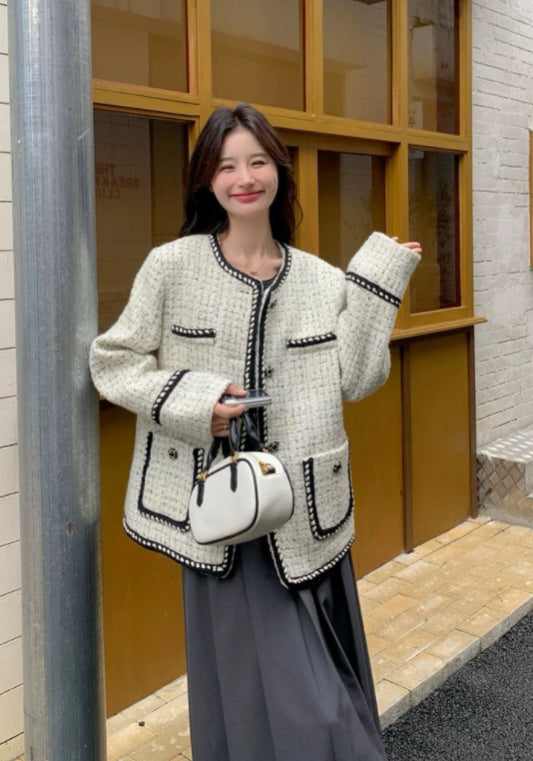 黑白撞色小香風外套