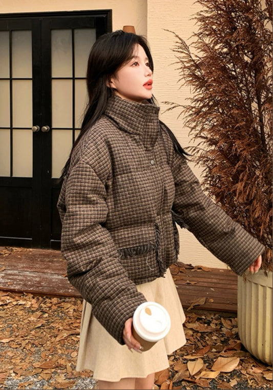 深棕格子羽絨服