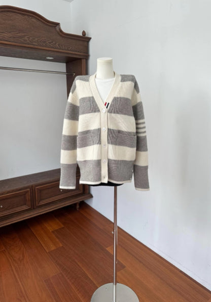 灰白條紋針織外套