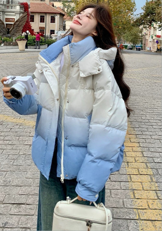 漸變藍羽絨服