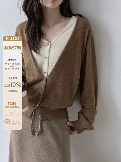 HUIXI 繪系 V領假兩件針織衫 女款 秋冬2025新款休閒顯瘦開衫上衣