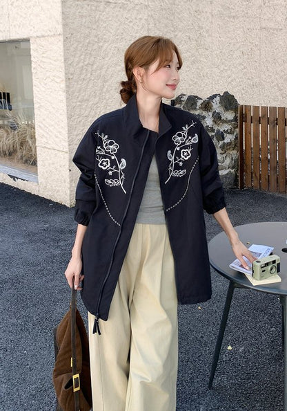 深藍色刺繡外套