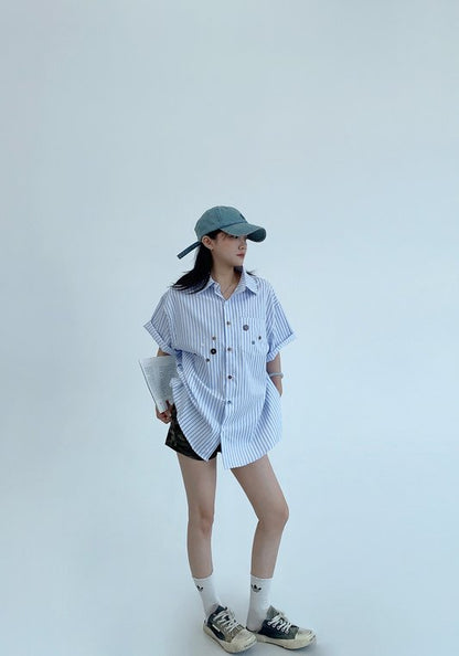 藍條紋鈕扣襯衫
